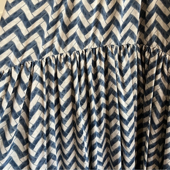 Giorgio Armani Satin Chevron Sleeveless Maxi Dress, size 42 IT/ 6 US - Picture 7 of 7